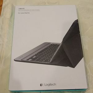 Logitech create iPad pro keyboard case NWT